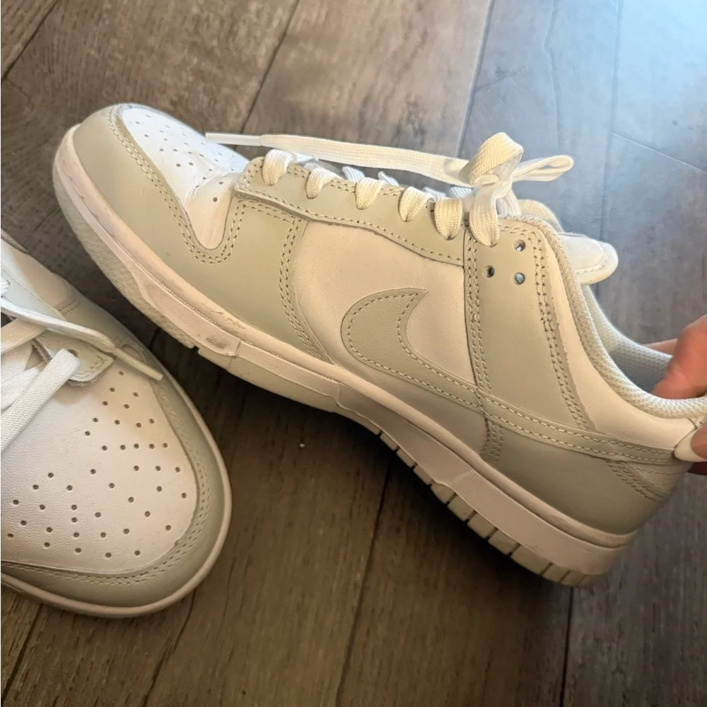Nike Women's White and blue Sneakers